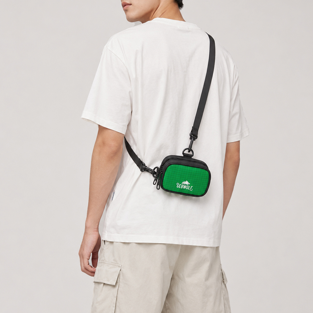 Outdoor Mini Crossbody Pouch C - đánh giá và giá Mini Purse Chain